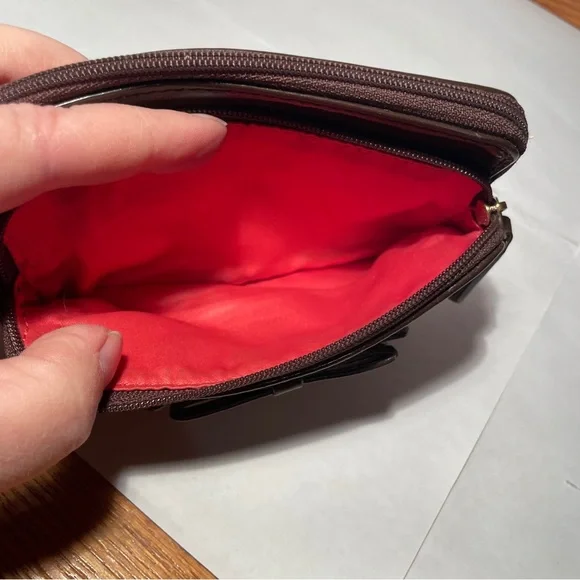 Coach Wristlet Brown Signature Pattern w Brown Patent Leather Trim Orange Inside - Picture 9 of 10